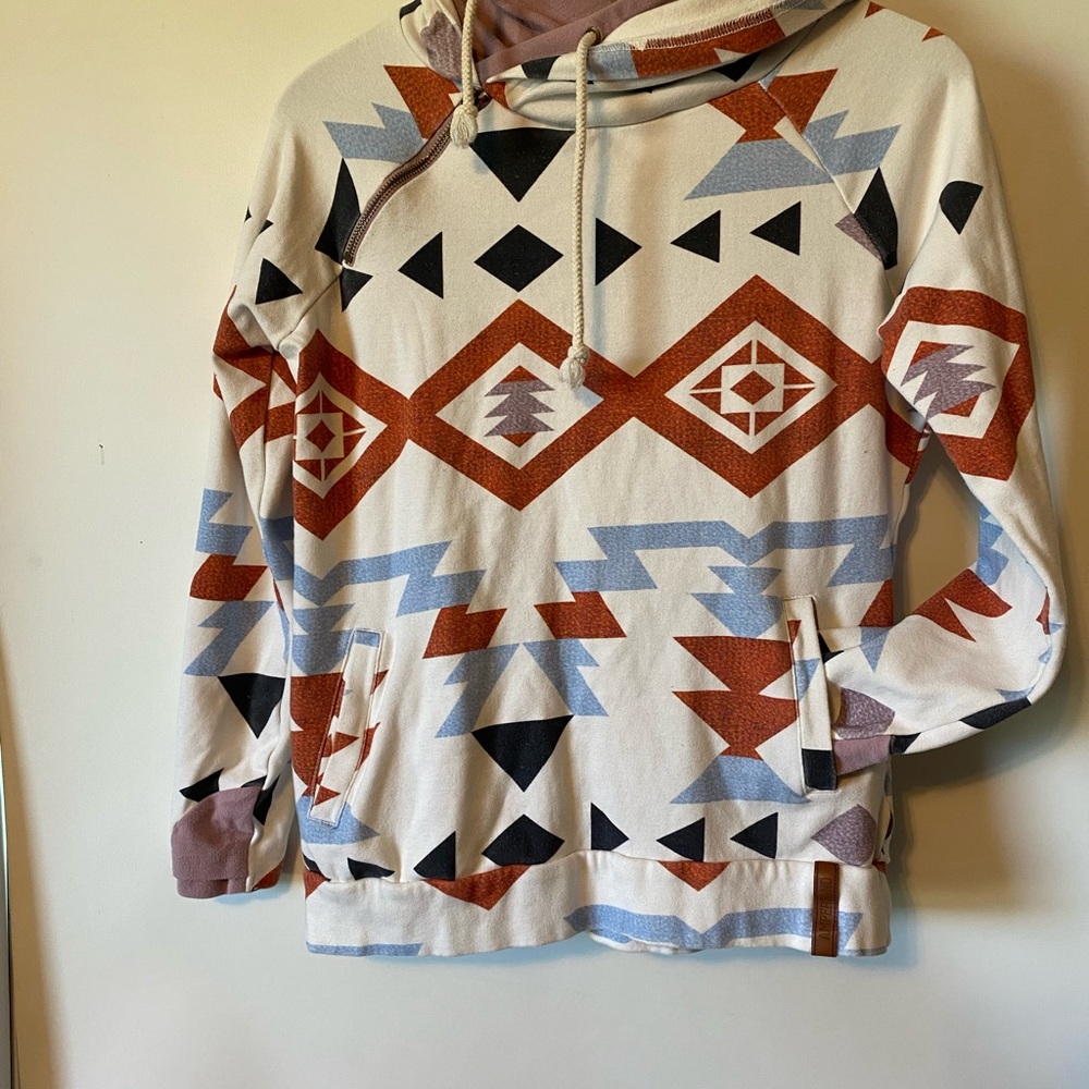 AMPERSAND AVE Multicolor Aztec Women’s Hoodie